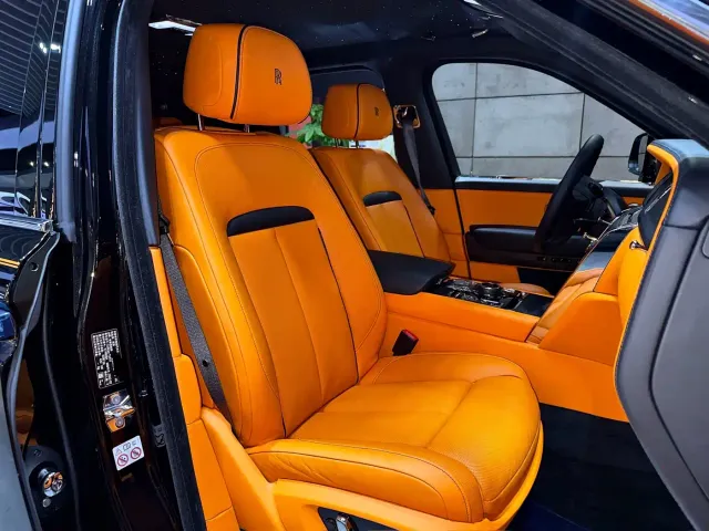 Rolls-Royce Cullinan — Фото автомобиля 17