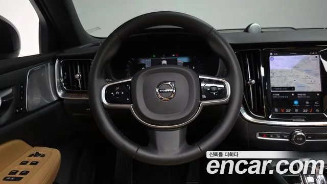 Вольво V60 V60 Cross Country 2 поколение B5 Ultimate AWD — Фото автомобиля 11