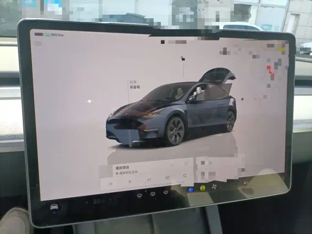 Tesla Model Y — Фото автомобиля 12