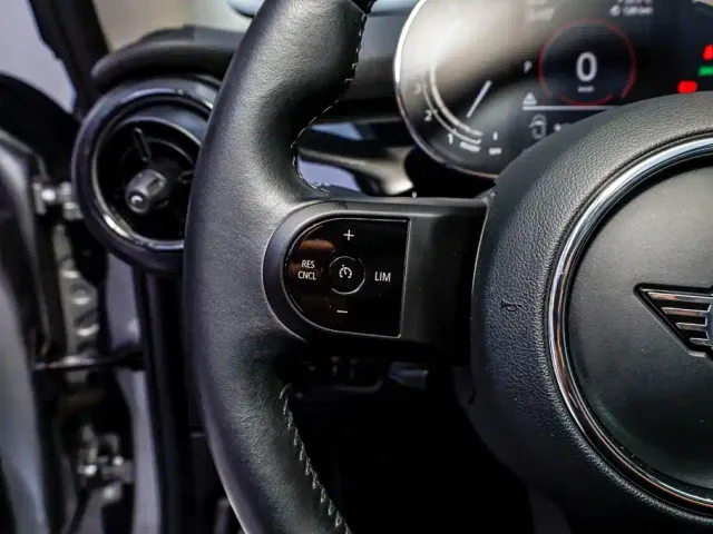 MINI Hatch — Фото автомобиля 12