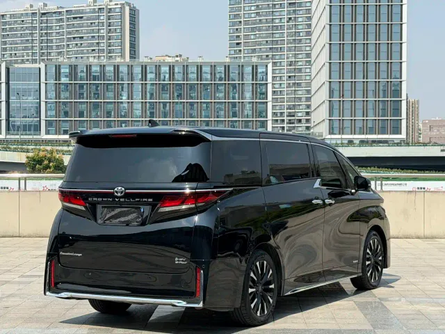 Toyota Vellfire — Фото автомобиля 6