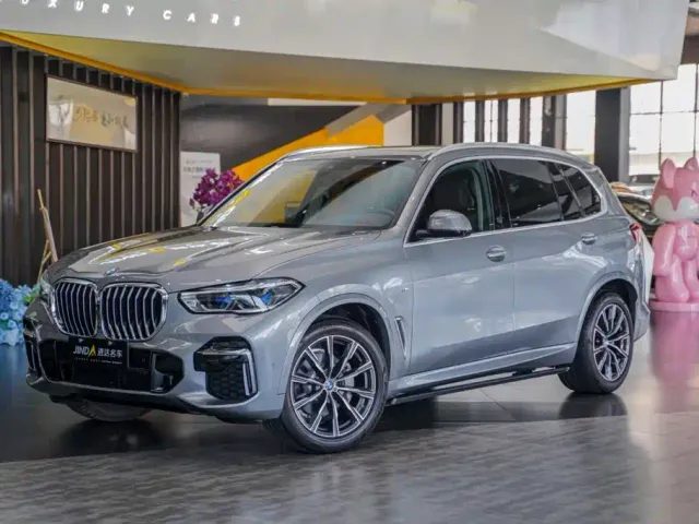 Фотография автомобиля — BMW X5