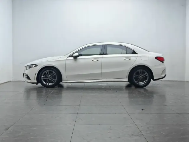 Mercedes-Benz A-Class — Фото автомобиля 10