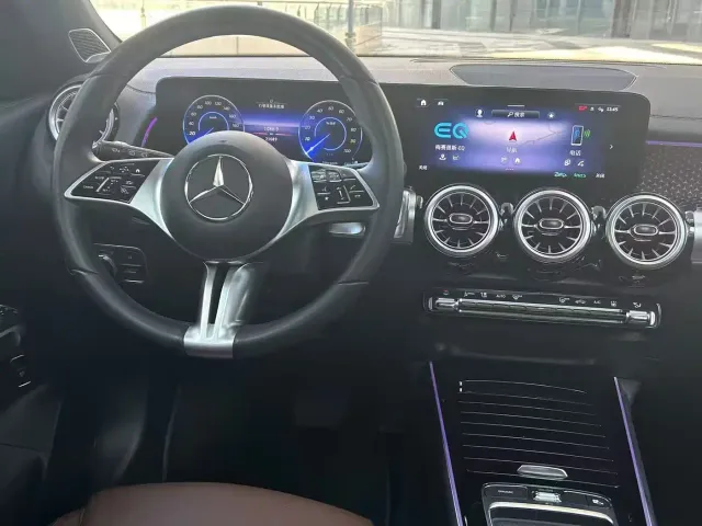 Mercedes-Benz EQB — Фото автомобиля 5