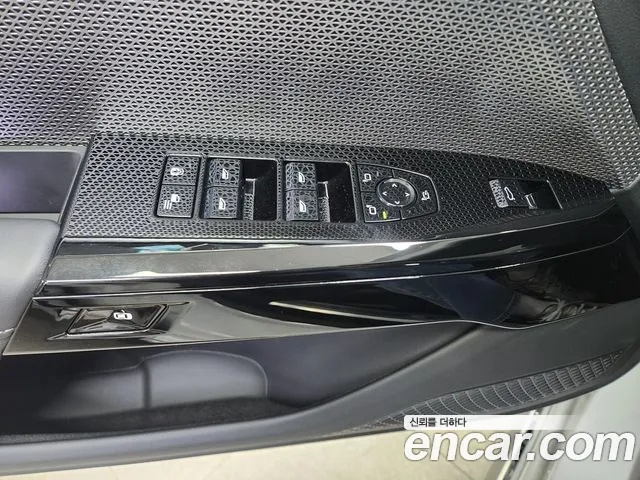 BMW 7 Series G70 — Фото автомобиля 5