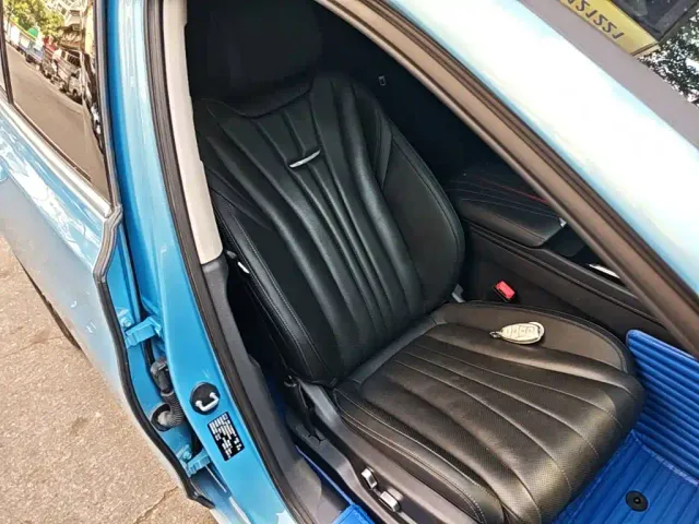Hongqi Hongqi H5 2023 1.5T HEV Smart Connect Flag Comfort — Фото автомобиля 24