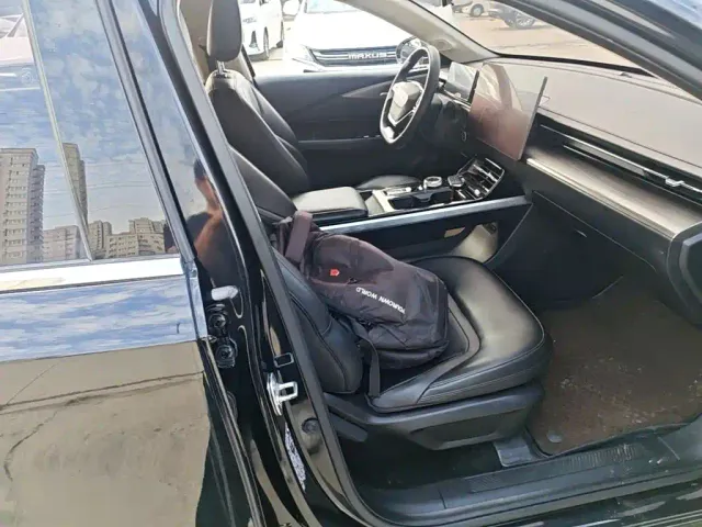 Wuling Starlight — Фото автомобиля 24