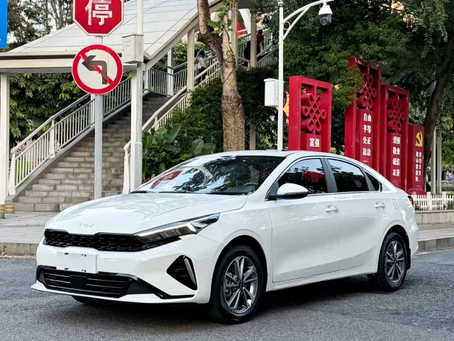 Фотография автомобиля — Kia K3