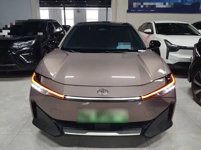 Toyota bZ3 — Фото автомобиля 2