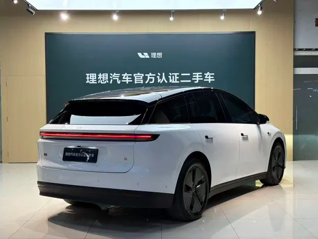 Li Auto i6 — Фото автомобиля 3