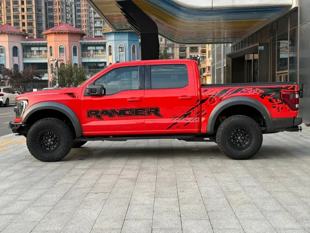 Ford F-150 Raptor — Фото автомобиля 10