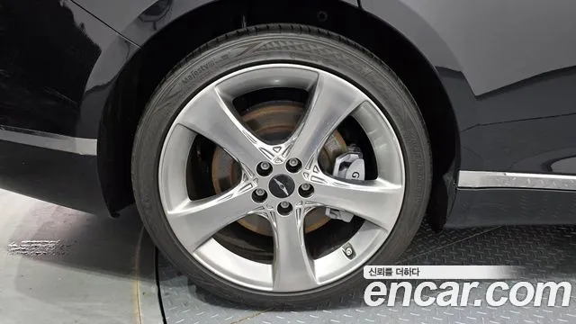 Genesis G80 Бензин 2.5 турбо AWD — Фото автомобиля 5