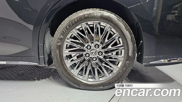 Lexus LM — Фото автомобиля 5