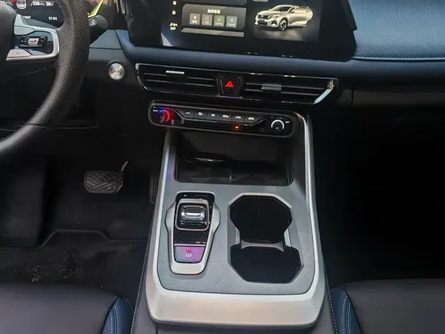 GAC Trumpchi GS3 — Фото автомобиля 13