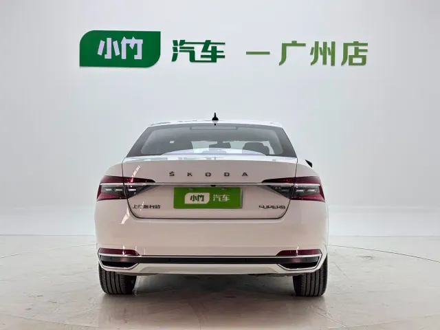 Skoda Superb — Фото автомобиля 5
