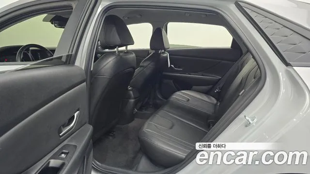 Hyundai Avante CN7 — Фото автомобиля 11