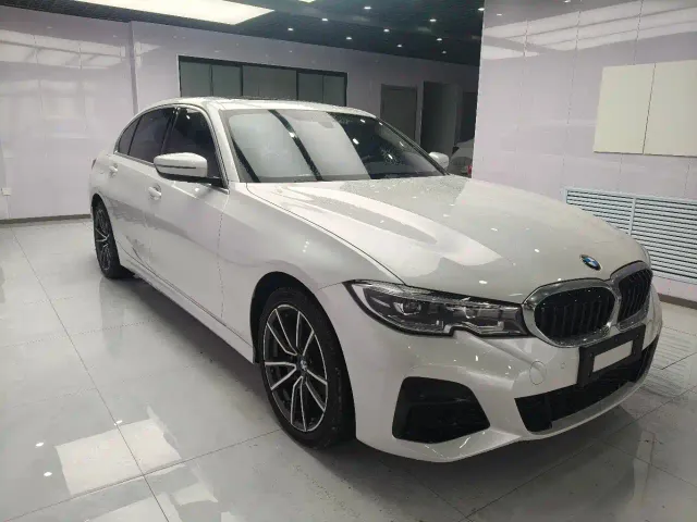 BMW 3 Series — Фото автомобиля 3