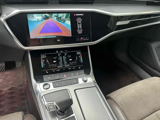 Audi A7L — Фото автомобиля 14