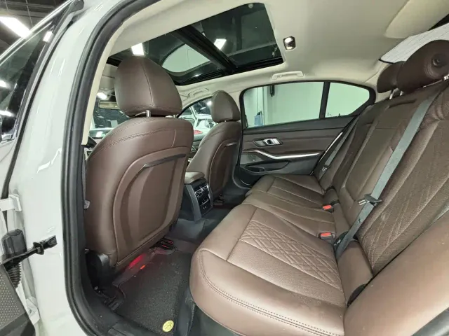 BMW 3 Series — Фото автомобиля 9