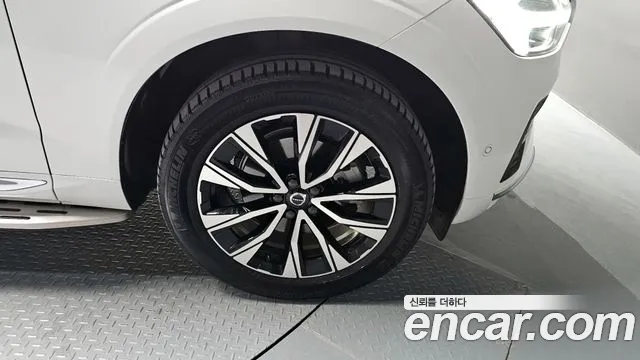 Вольво XC60 — Фото автомобиля 5