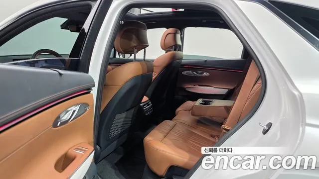 Genesis GV70 2.5T Бензин AWD — Фото автомобиля 11