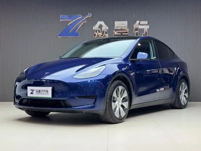 Фотография автомобиля — Tesla Model Y