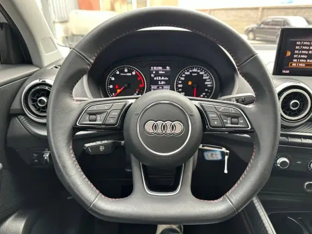 Audi Q2L — Фото автомобиля 7