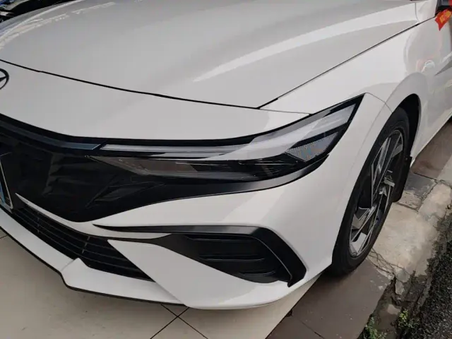 Hyundai Elantra — Фото автомобиля 23