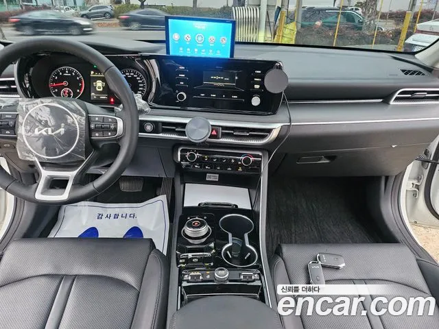 Kia K5 K5 3 поколение 2.0 LPI(Для проката) — Фото автомобиля 13