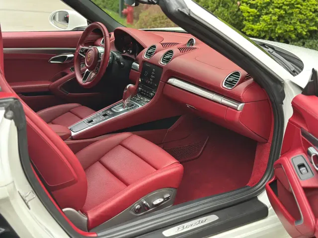 Porsche 718 — Фото автомобиля 12