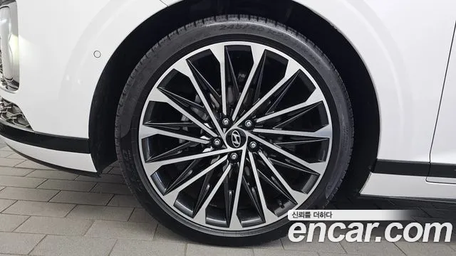 Hyundai Grandeur GN7 — Фото автомобиля 5