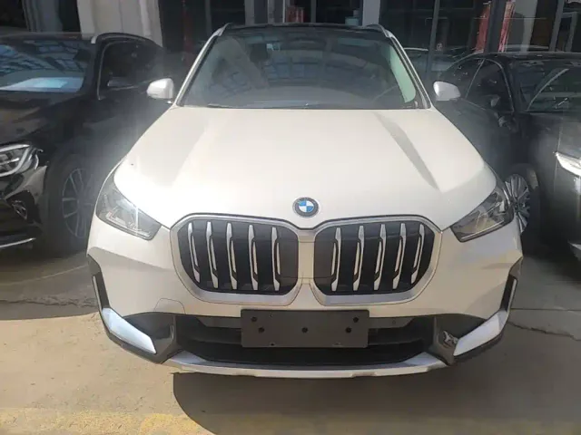 BMW X1 — Фото автомобиля 2