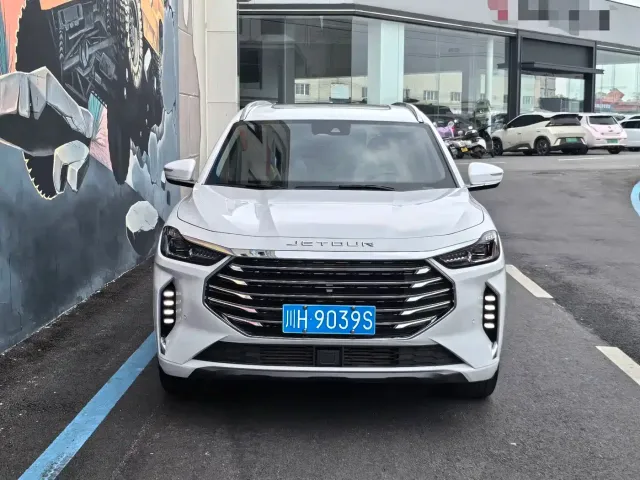 Jetour X70 — Фото автомобиля 2