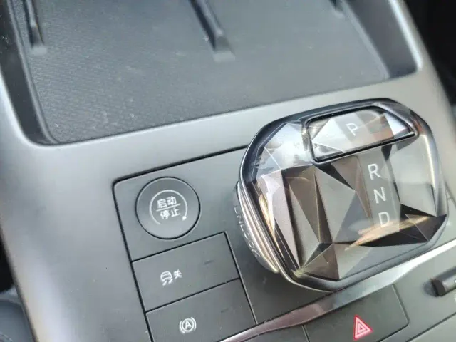 BYD Qin PLUS — Фото автомобиля 10