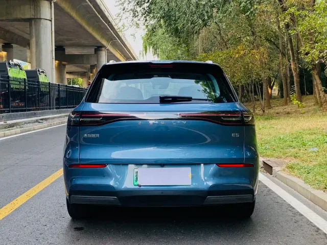 Geely Galaxy E5 — Фото автомобиля 15