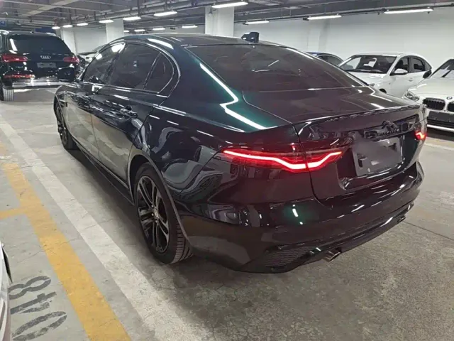 Jaguar XEL — Фото автомобиля 4