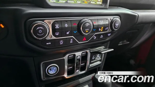 Jeep Wrangler Wrangler (JL) 2.0 Overland 4 двери — Фото автомобиля 30