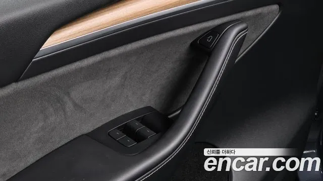 Tesla Model Y — Фото автомобиля 15