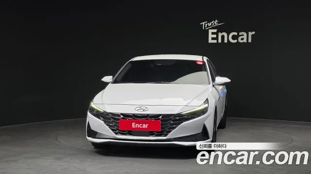 Hyundai AVANTE Avante (CN7) — Фото автомобиля 3