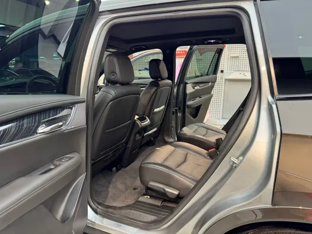 Cadillac XT6 — Фото автомобиля 8