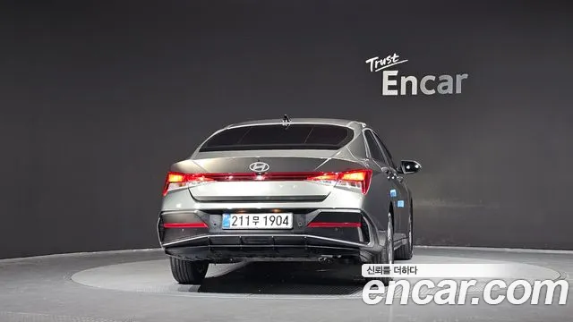 Hyundai Avante CN7 — Фото автомобиля 4