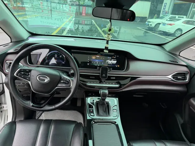 GAC Trumpchi M6 — Фото автомобиля 12