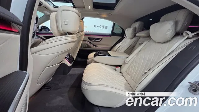 Mercedes-Benz S-Class — Фото автомобиля 17