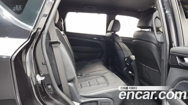 KG_Mobility_Ssangyong Rexton Rexton Arena Дизель 2.2 4WD — Фото автомобиля 12