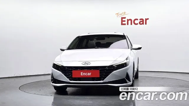 Hyundai AVANTE Avante (CN7) — Фото автомобиля 3