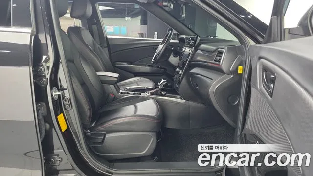 KG_Mobility_Ssangyong TIBOLI Very New Tivoli Бензин 1.5 2WD — Фото автомобиля 2