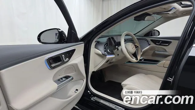 Mercedes-Benz E-Class — Фото автомобиля 10