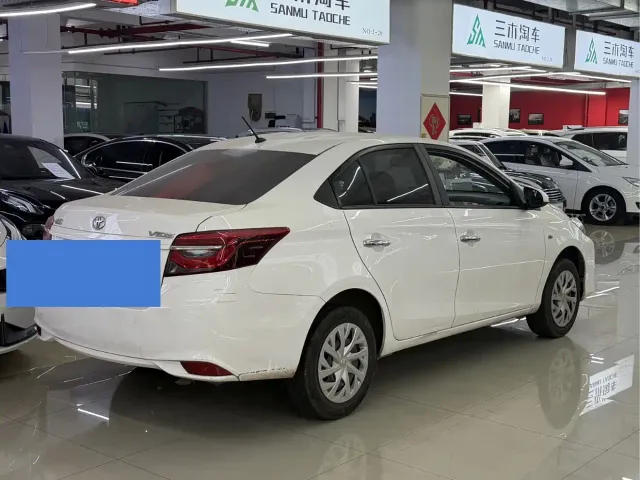 Toyota Vios — Фото автомобиля 5