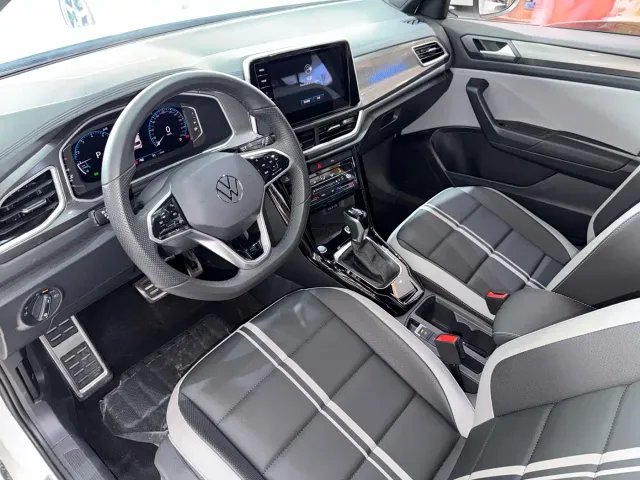 Volkswagen T-Roc — Фото автомобиля 11