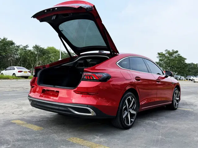 Volkswagen Lamando — Фото автомобиля 8